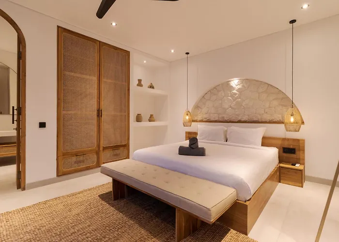 Santika - By Yolla Hospitality Villa *
