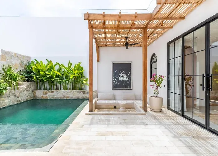 Santika - By Yolla Hospitality Villa *